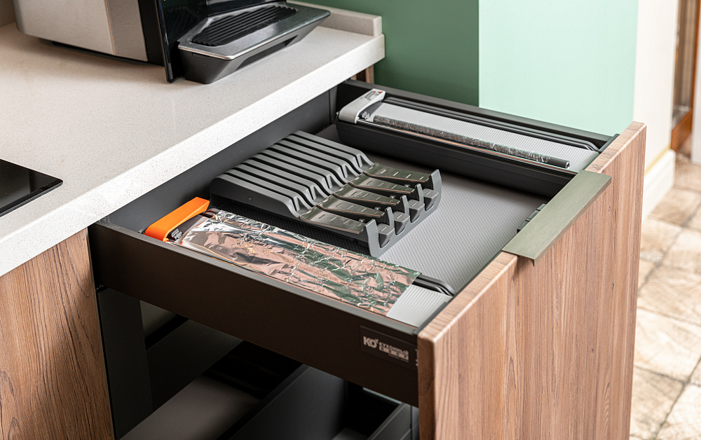 Кухня для молодой мамы из ТВ-проекта «Квартирный Вопрос» 