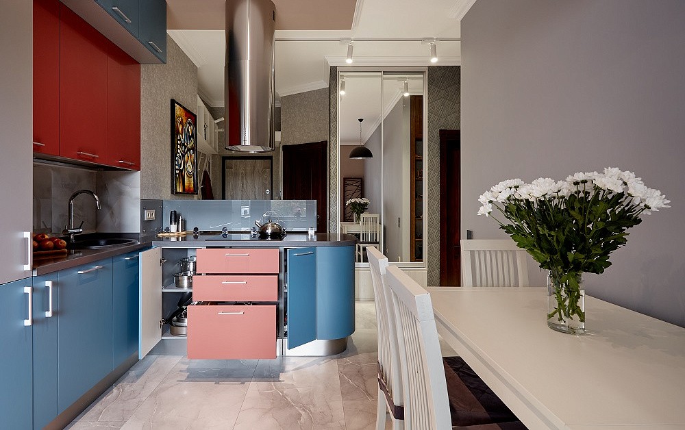 Кухня с барной стойкой