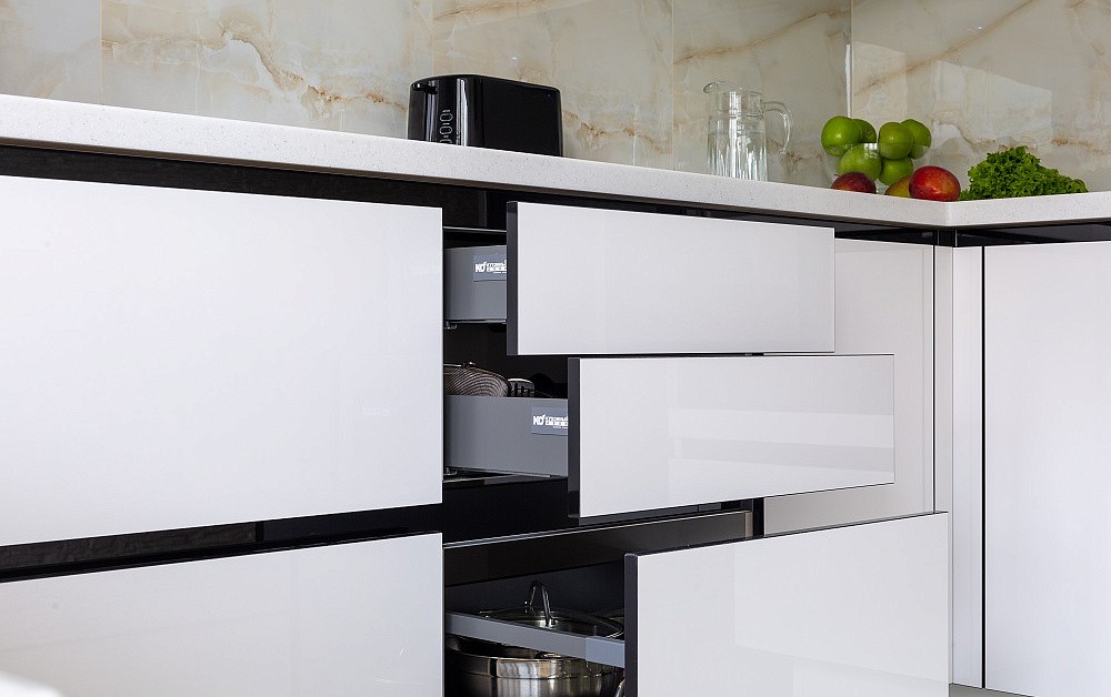 Ультраглянцевая и ультрабелая Мондриана