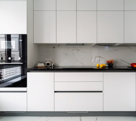 Светлая кухня: идеи дизайна, фото в интерьере в Воронеже