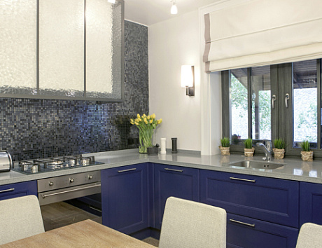 Синяя кухня в Санкт-Петербурге