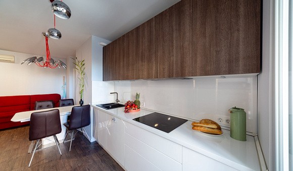 Бежевая кухня в Санкт-Петербурге