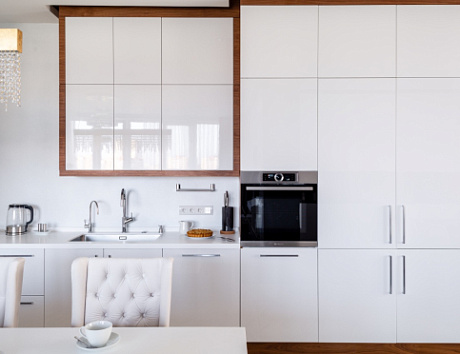 Белая кухня в Мурманске