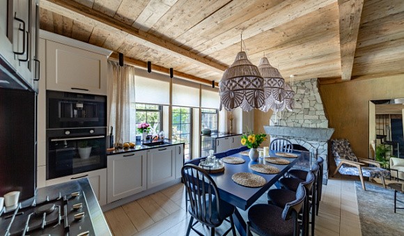 Белая кухня в Санкт-Петербурге