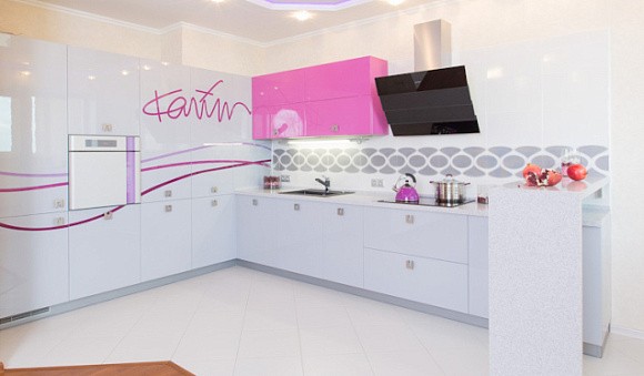 Белая кухня в Мурманске