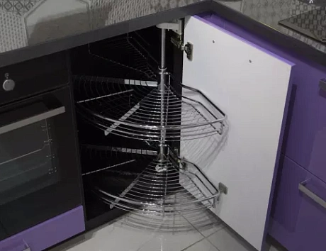 Фиолетовая кухня в Санкт-Петербурге