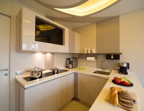 Бежевая кухня в Мурманске