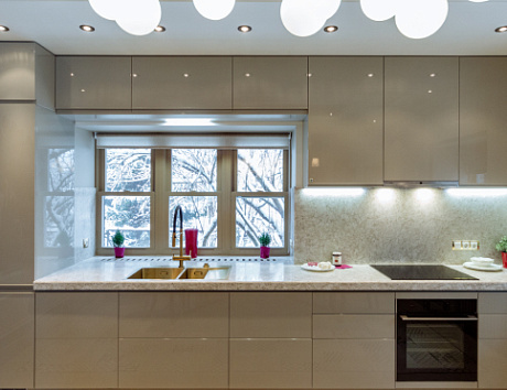 Глянцевая кухня в Казани