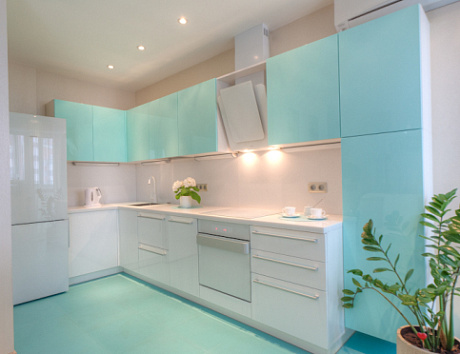 Белая кухня в Мурманске